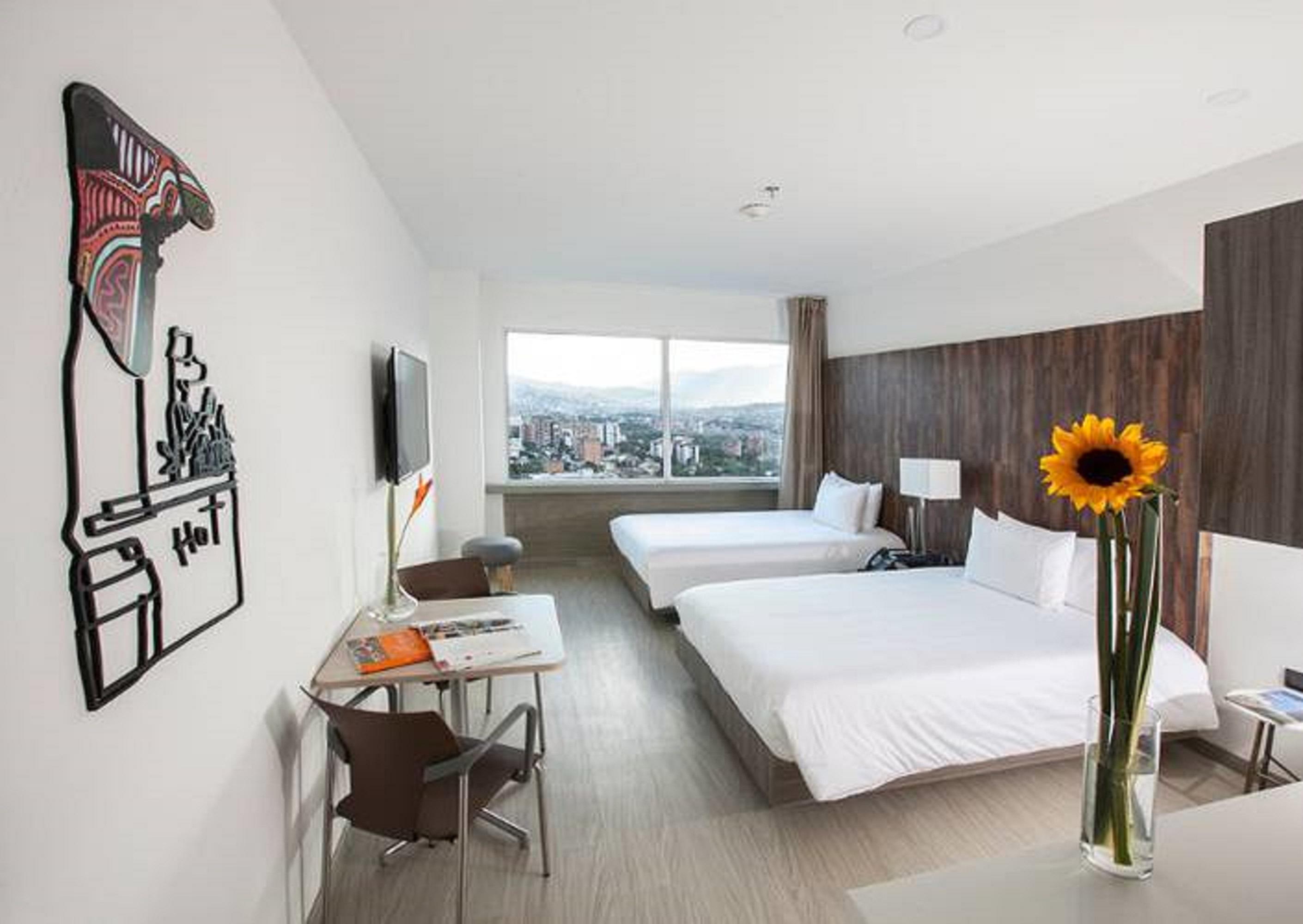 V Grand Hotel, A Member Of Radisson Individuals Medellín Dış mekan fotoğraf