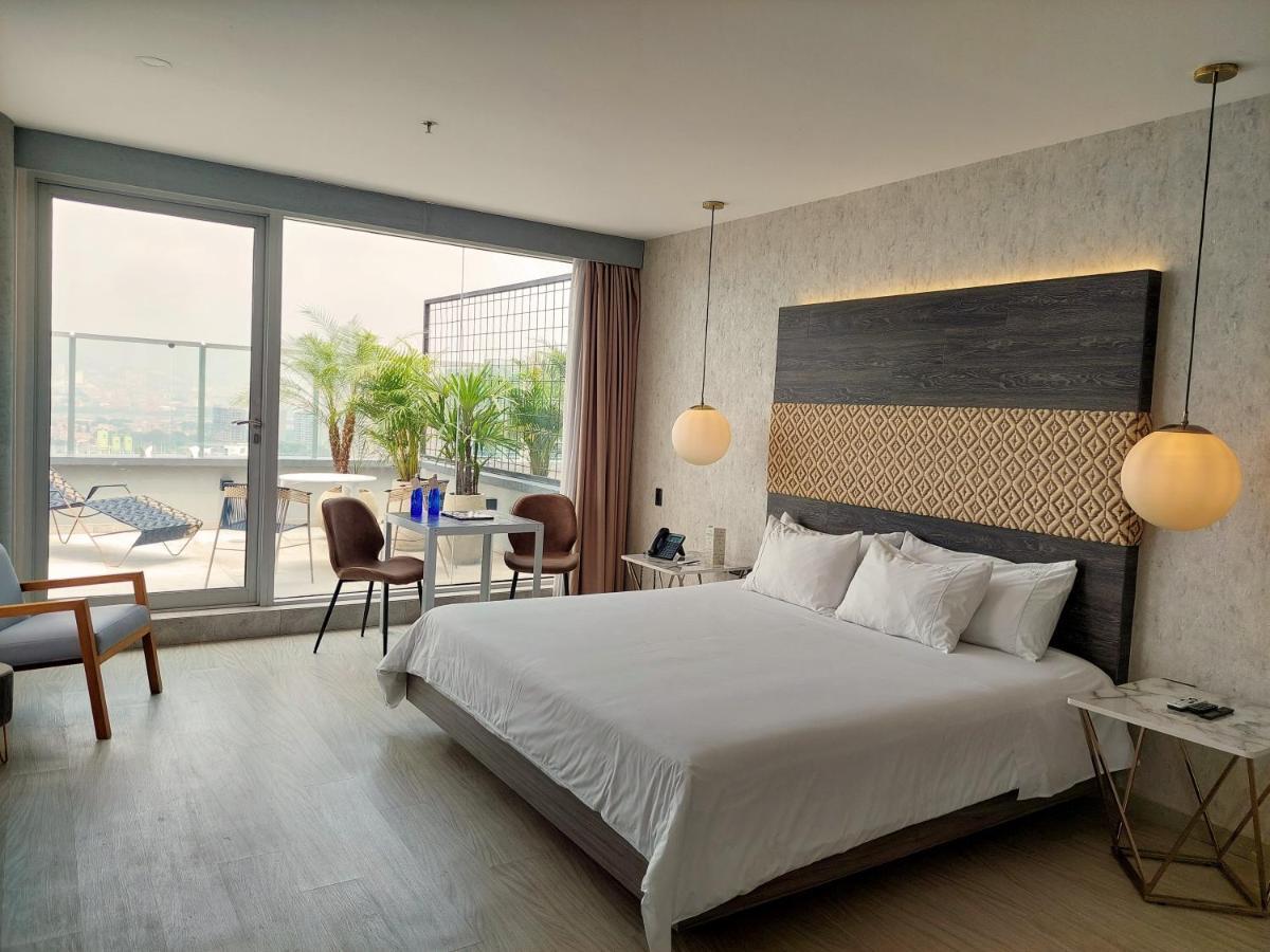 V Grand Hotel, A Member Of Radisson Individuals Medellín Dış mekan fotoğraf