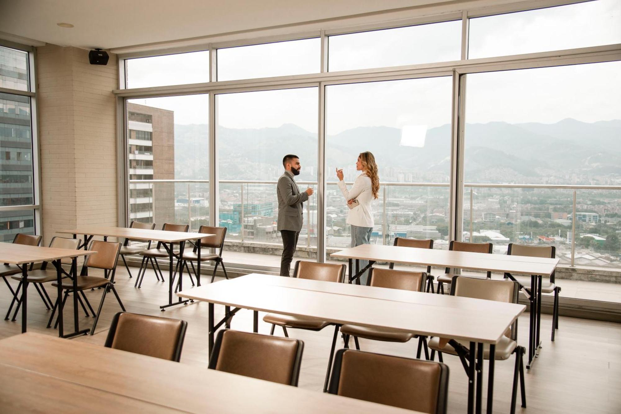 V Grand Hotel, A Member Of Radisson Individuals Medellín Dış mekan fotoğraf
