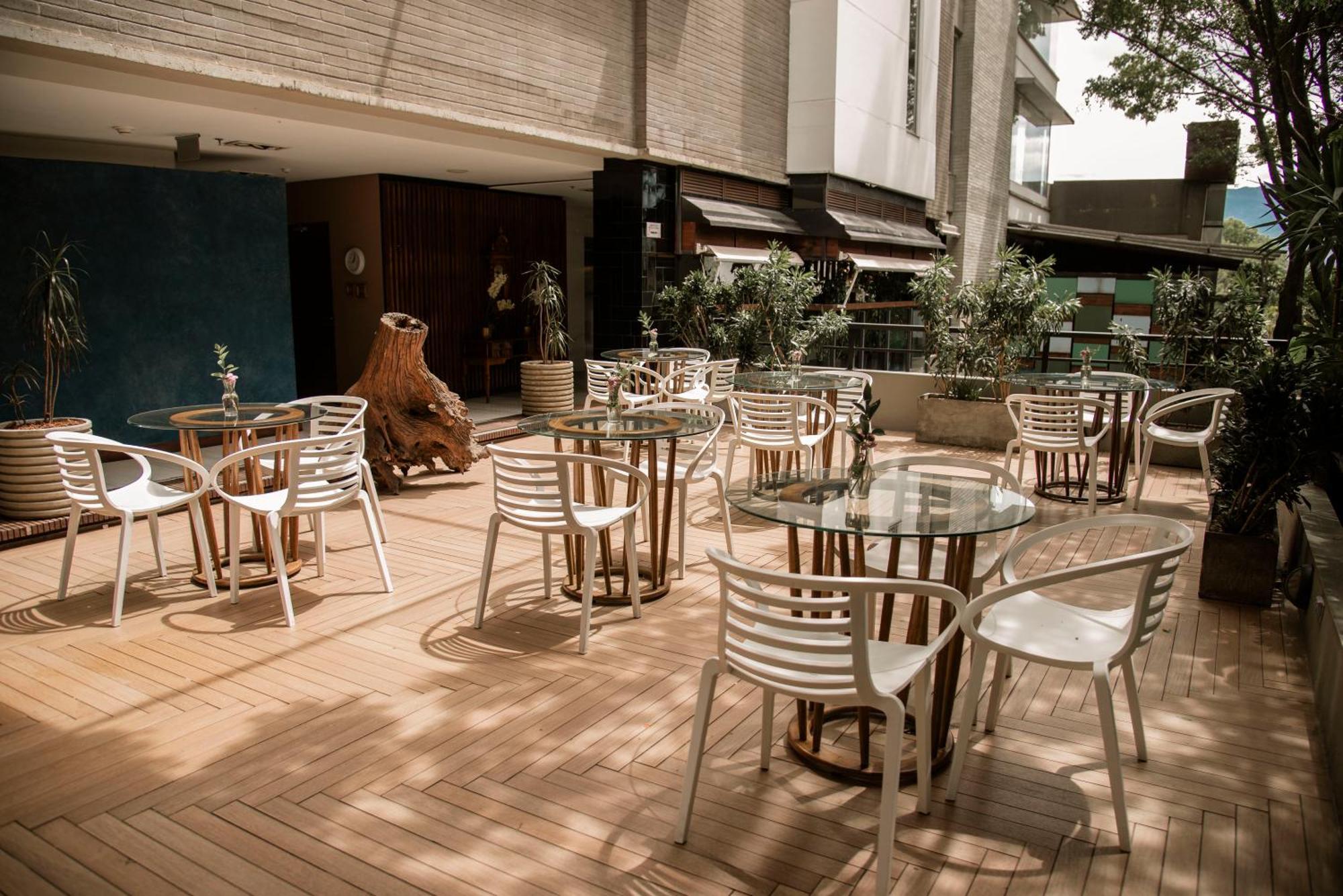 V Grand Hotel, A Member Of Radisson Individuals Medellín Dış mekan fotoğraf