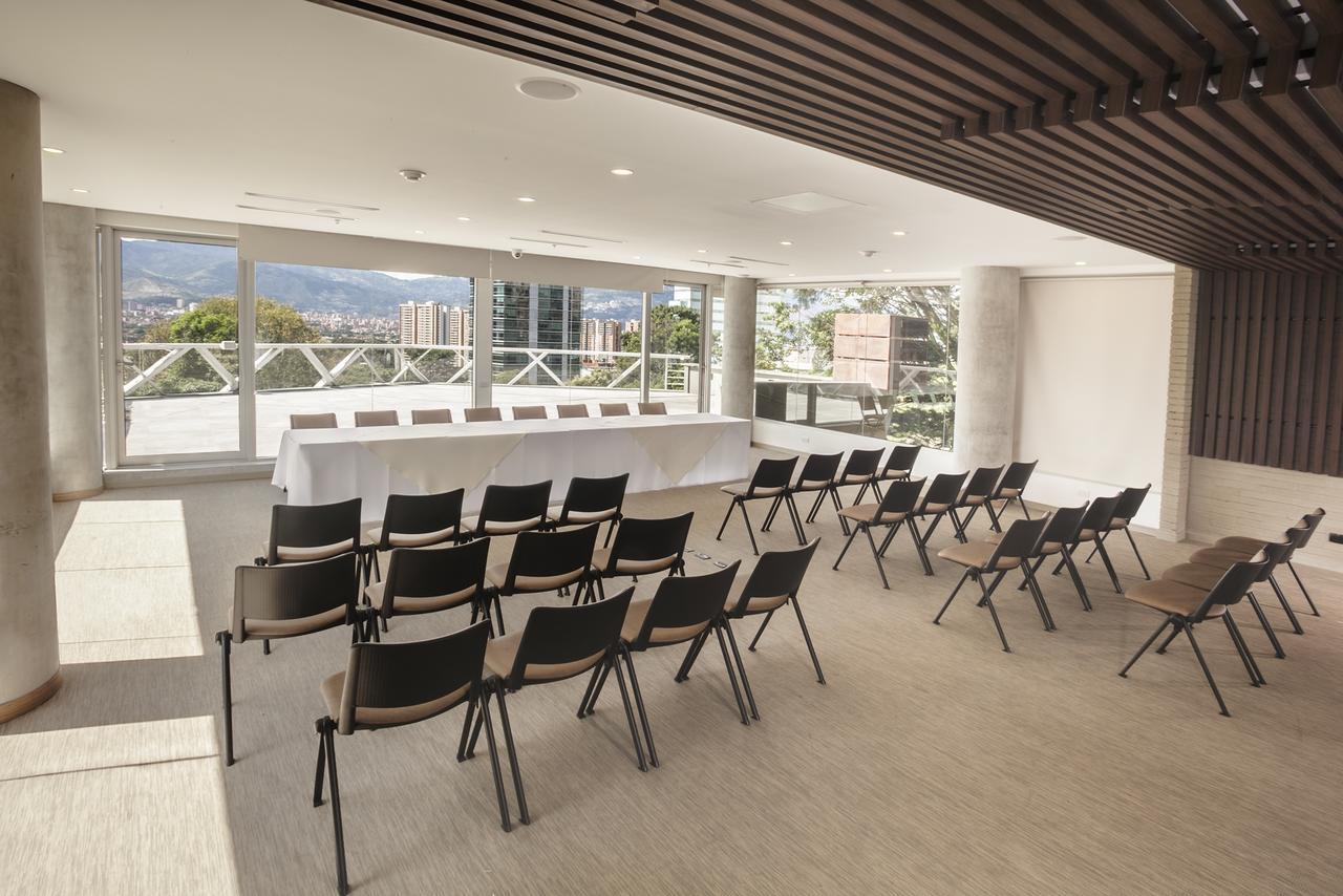 V Grand Hotel, A Member Of Radisson Individuals Medellín Dış mekan fotoğraf
